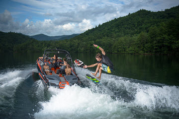 Where To Buy The Best Wake Surfing Boats In Ontario best wake surfing boats